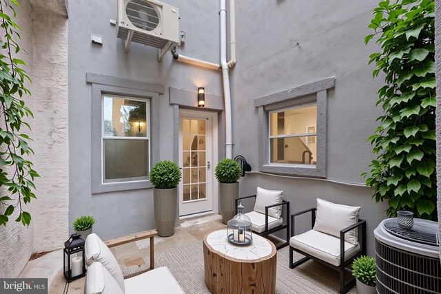 923 S 3RD ST, Philadelphia, PA 19147