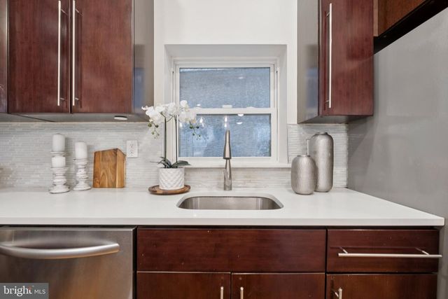 923 S 3RD ST, Philadelphia, PA 19147