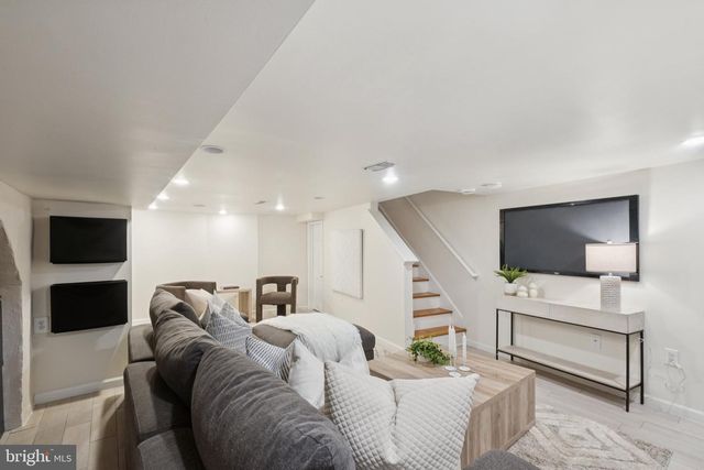 923 S 3RD ST, Philadelphia, PA 19147