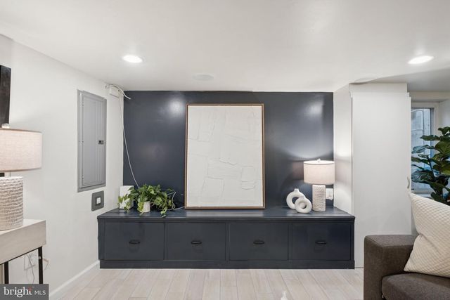 923 S 3RD ST, Philadelphia, PA 19147