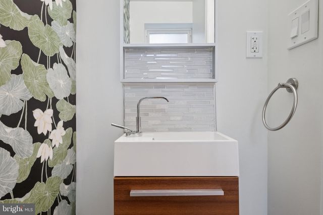 923 S 3RD ST, Philadelphia, PA 19147