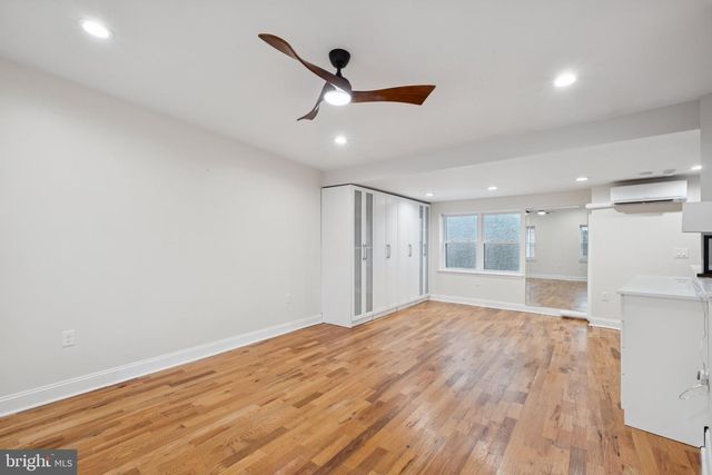 923 S 3RD ST, Philadelphia, PA 19147