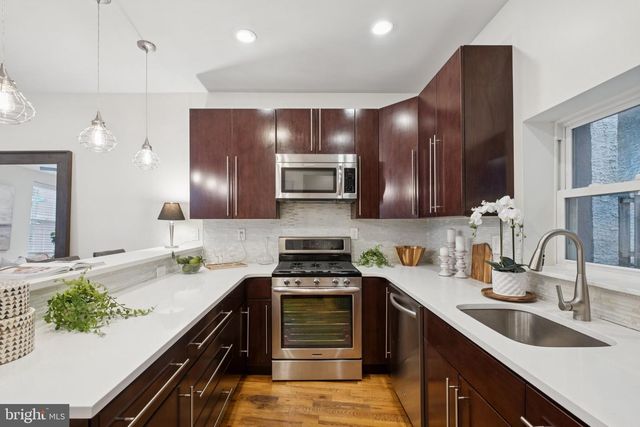 923 S 3RD ST, Philadelphia, PA 19147