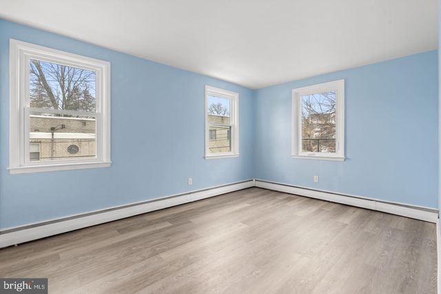 46 S STATE RD, Upper Darby, PA 19082