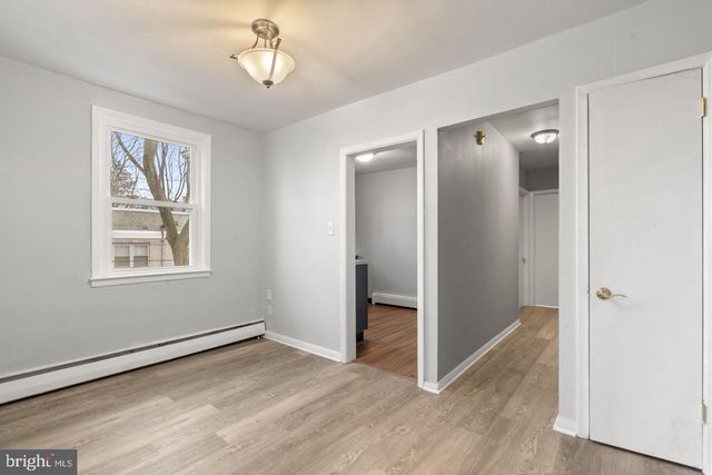 46 S STATE RD, Upper Darby, PA 19082