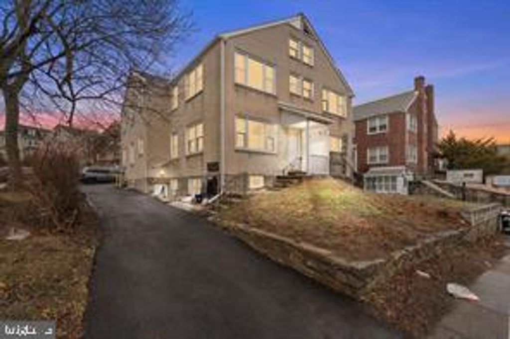 46 S STATE RD, Upper Darby, PA 19082