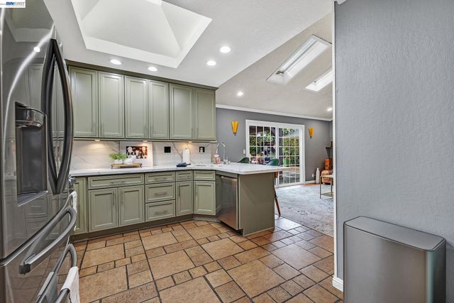 410 Kevin Ct, San Ramon, CA 94583