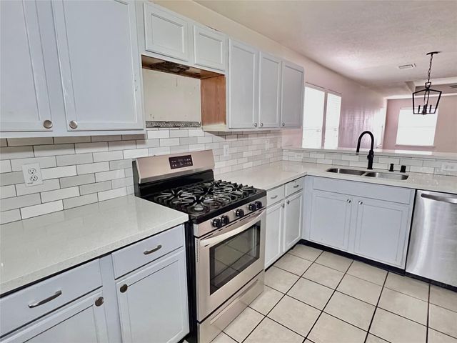 19031 Prairie Bluff Drive, Cypress, TX 77433