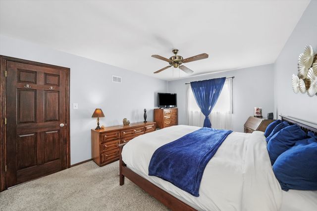 12820 S Blossom Drive, Alsip, IL 60803