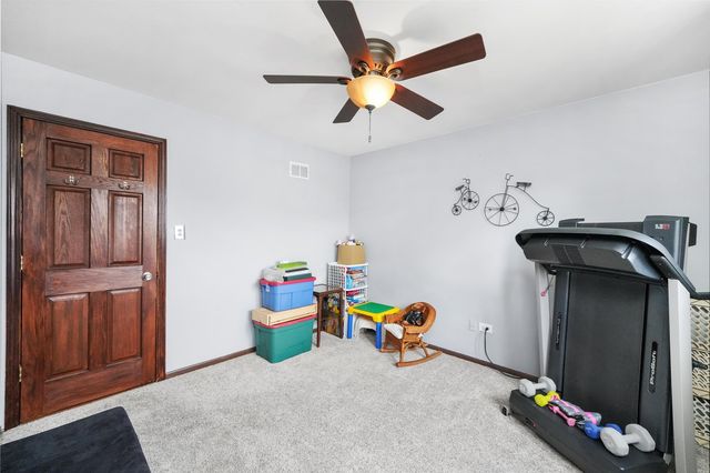 12820 S Blossom Drive, Alsip, IL 60803