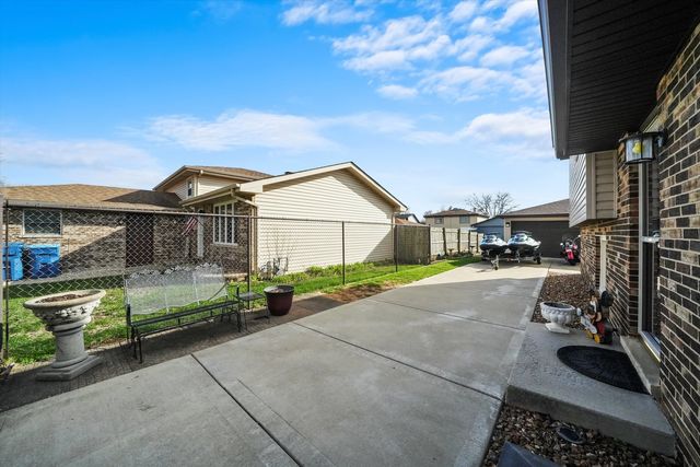 12820 S Blossom Drive, Alsip, IL 60803