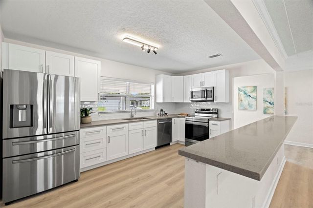 5813 18TH AVENUE S, Gulfport, FL 33707