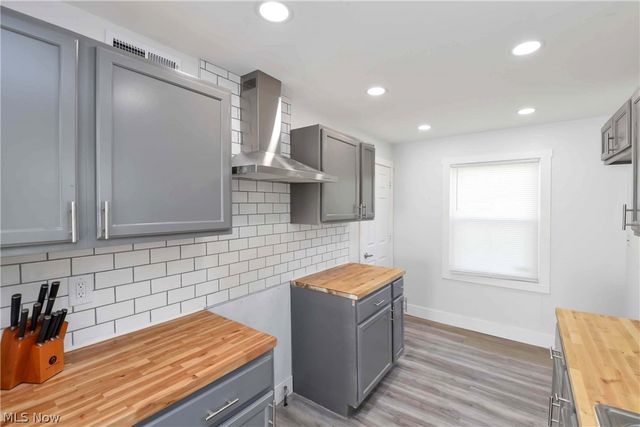 4384 E 144th Street, Cleveland, OH 44128