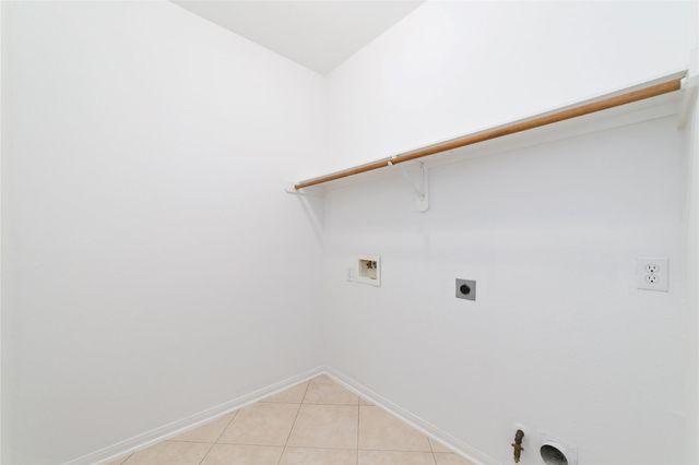 8030 Loyel Pointe Drive, Houston, TX 77064