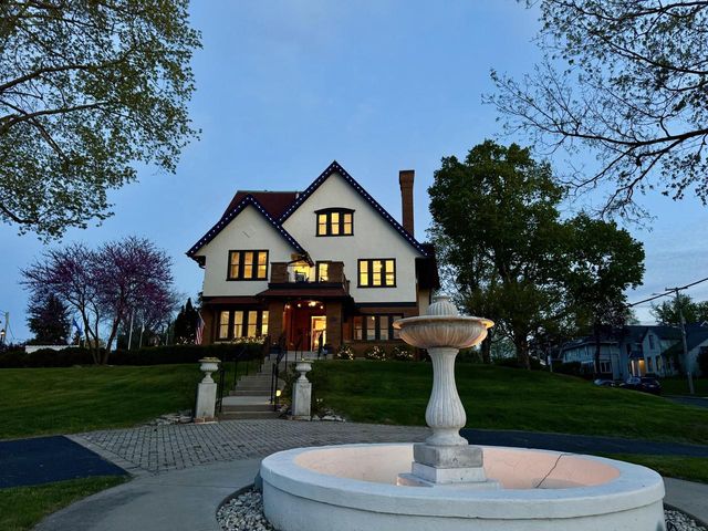 90-92 Main STREET, Hartford, WI 53027