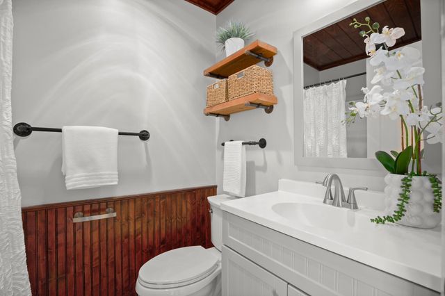 1302 Meadows DR, Round Rock, TX 78681