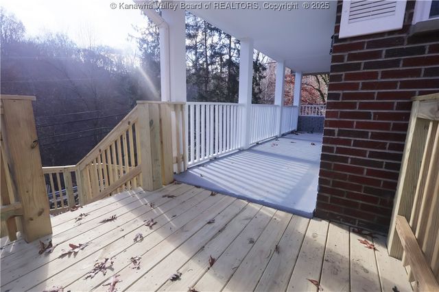 2214 Oakhurst Drive, South Charleston, WV 25309