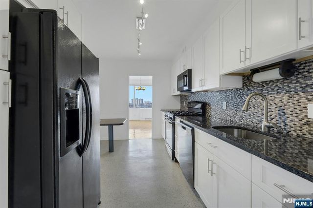 6 Horizon Road 1508, Fort Lee, NJ 07024