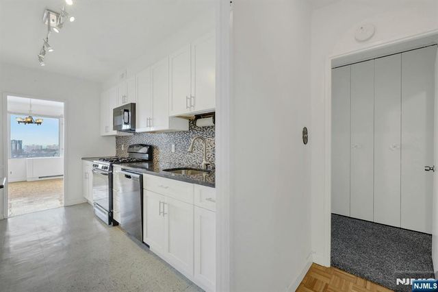 6 Horizon Road 1508, Fort Lee, NJ 07024