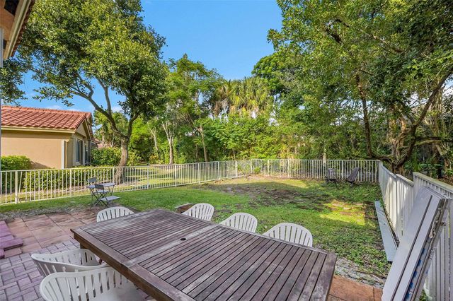 5691 NW 125th Avenue, Coral Springs, FL 33076