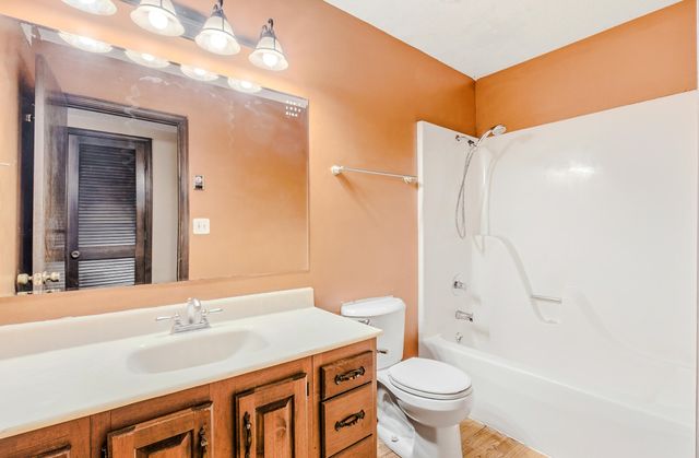 601 N SHENANDOAH DR, Columbia, MO 65201