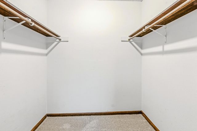 601 N SHENANDOAH DR, Columbia, MO 65201