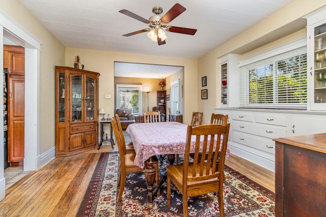 1330 W Maple Street, Kalamazoo, MI 49008