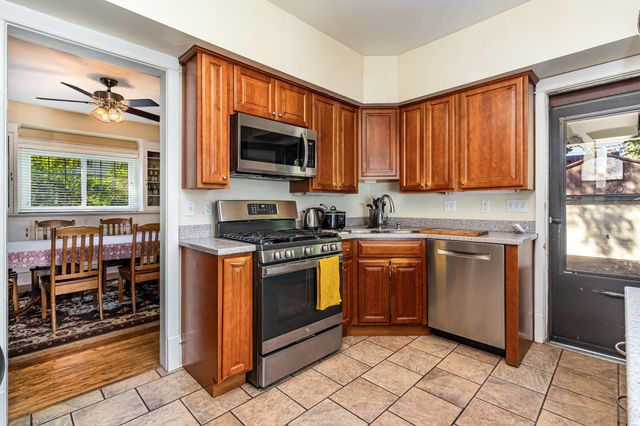 1330 W Maple Street, Kalamazoo, MI 49008