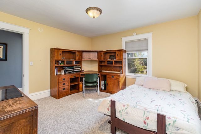 1330 W Maple Street, Kalamazoo, MI 49008