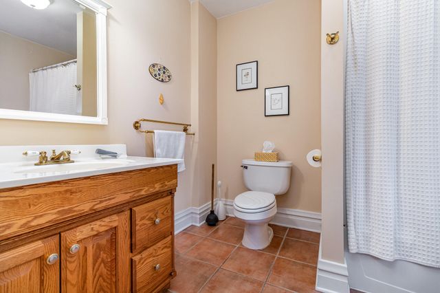 1330 W Maple Street, Kalamazoo, MI 49008