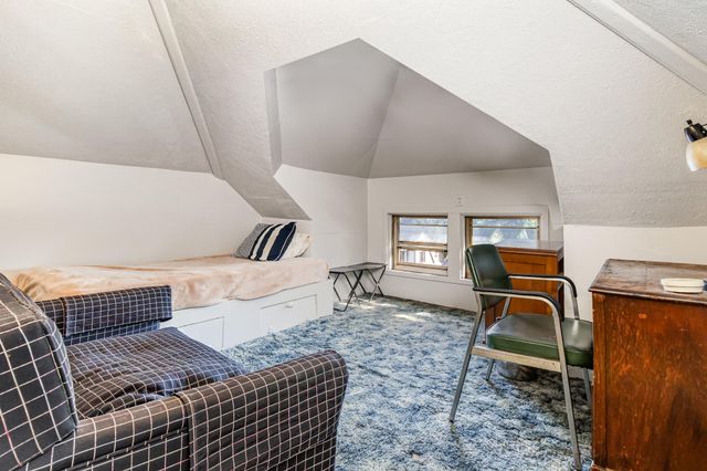 1330 W Maple Street, Kalamazoo, MI 49008