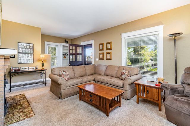 1330 W Maple Street, Kalamazoo, MI 49008