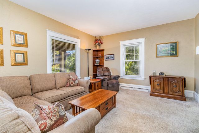 1330 W Maple Street, Kalamazoo, MI 49008