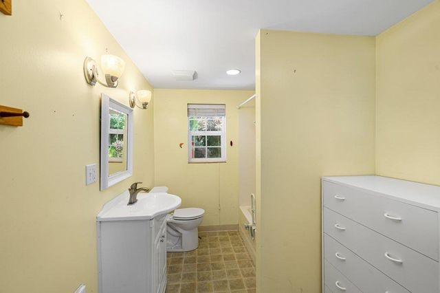 2804 W LONGFELLOW AVE. Ave, Spokane, WA 99205