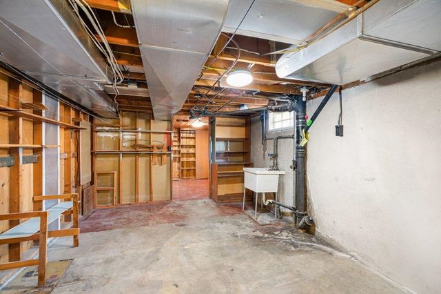 2804 W LONGFELLOW AVE. Ave, Spokane, WA 99205