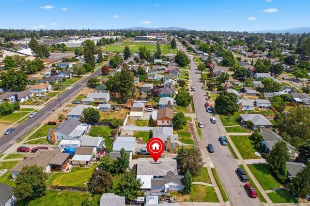 2804 W LONGFELLOW AVE. Ave, Spokane, WA 99205