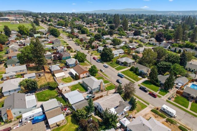2804 W LONGFELLOW AVE. Ave, Spokane, WA 99205