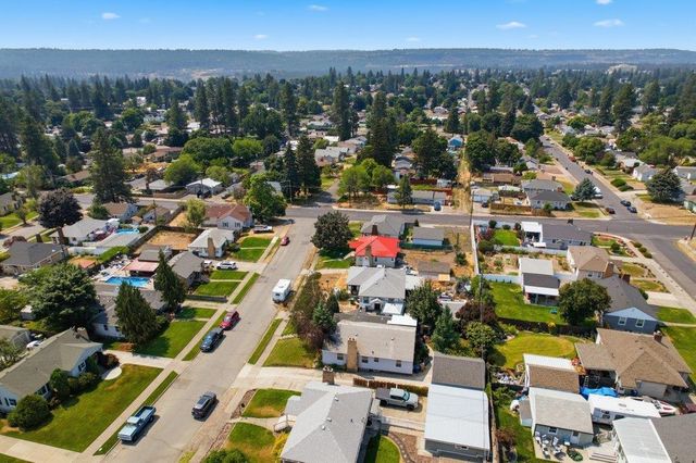 2804 W LONGFELLOW AVE. Ave, Spokane, WA 99205