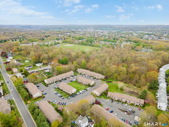 827 Oronoke Road 9-2, Waterbury, CT 06708