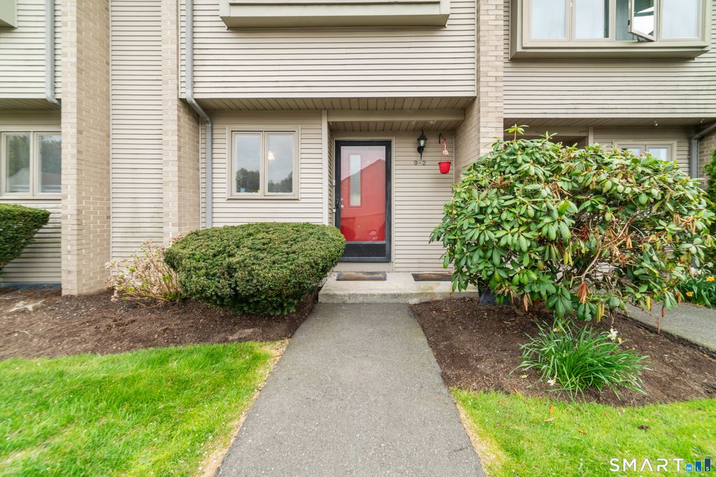 827 Oronoke Road 9-2, Waterbury, CT 06708