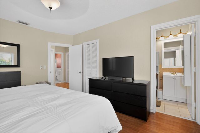 301 SE 3rd Street, Deerfield Beach, FL 33441