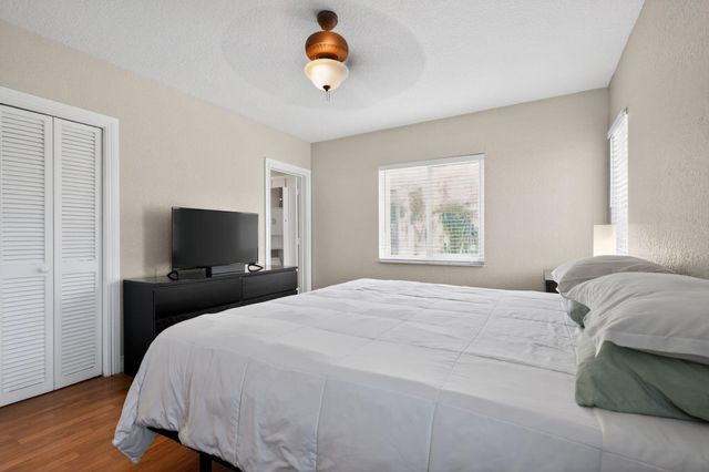 301 SE 3rd Street, Deerfield Beach, FL 33441