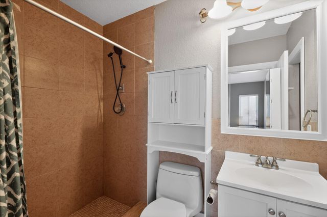 301 SE 3rd Street, Deerfield Beach, FL 33441