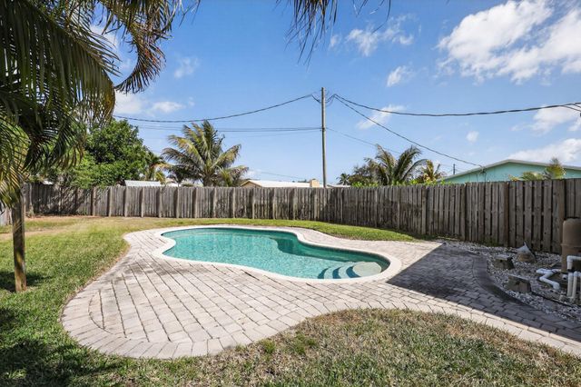 301 SE 3rd Street, Deerfield Beach, FL 33441