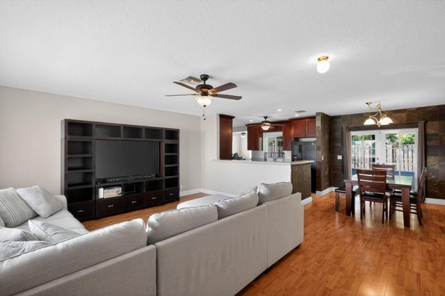 301 SE 3rd Street, Deerfield Beach, FL 33441