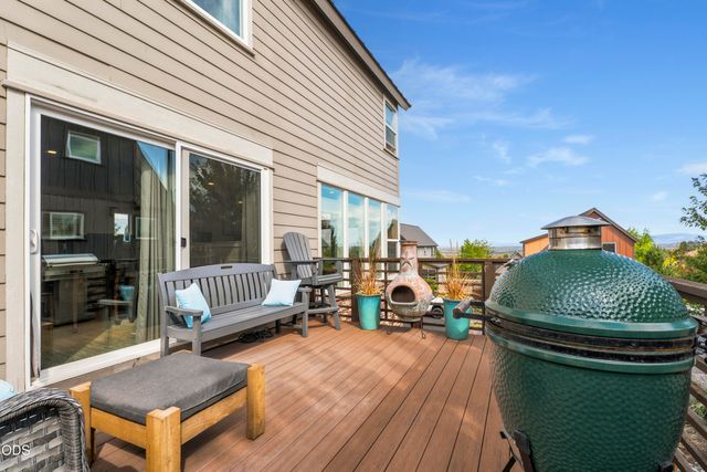 328 Parks Loop, Redmond, OR 97756