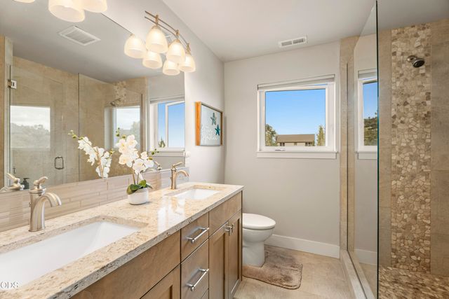 328 Parks Loop, Redmond, OR 97756