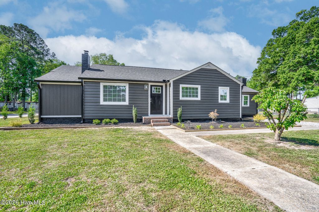 301 W John J Sharpe Street, Rocky Mount, NC 27803