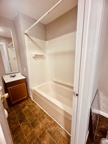 90 East Elm Street, Torrington, CT 06790