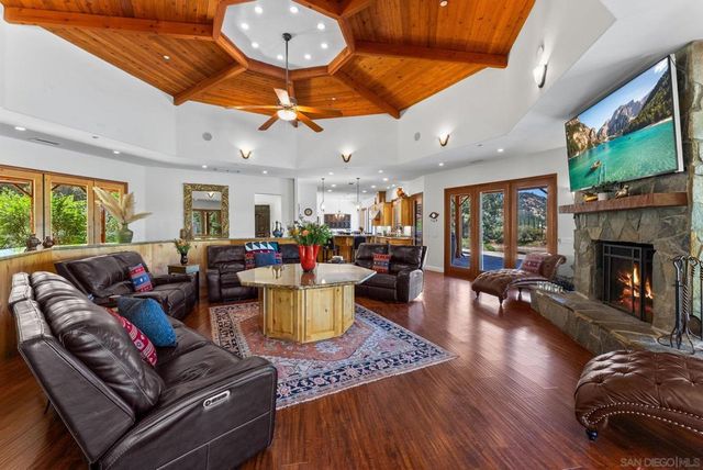 7051 Mount Olympus Drive, Fallbrook, CA 92028